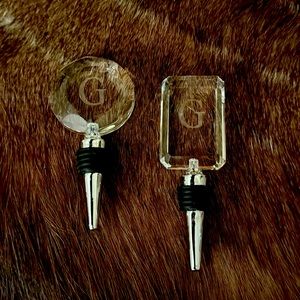 Glass initial wine stopper